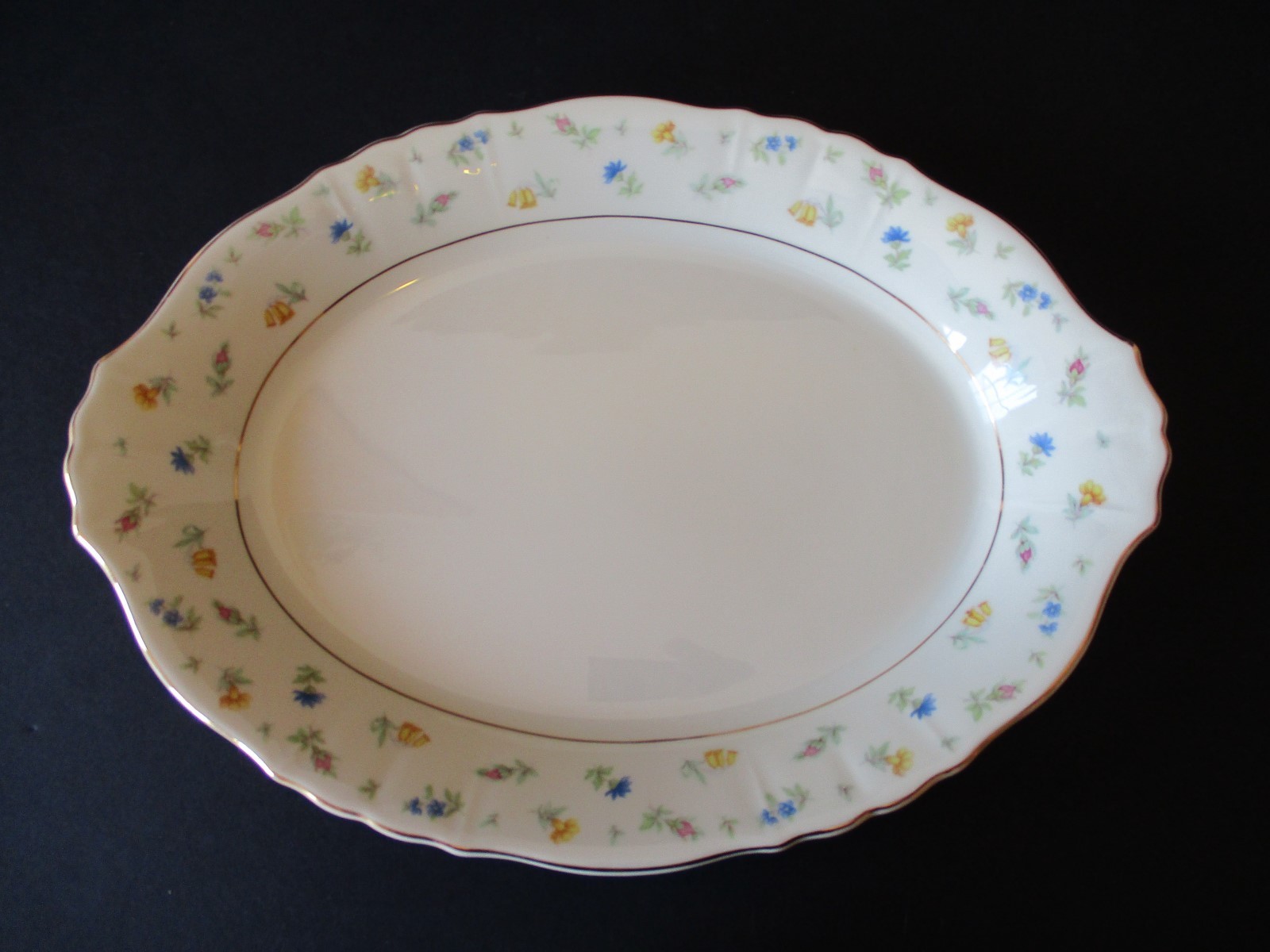 Syracuse Suzanne Oval Serving Platter 14