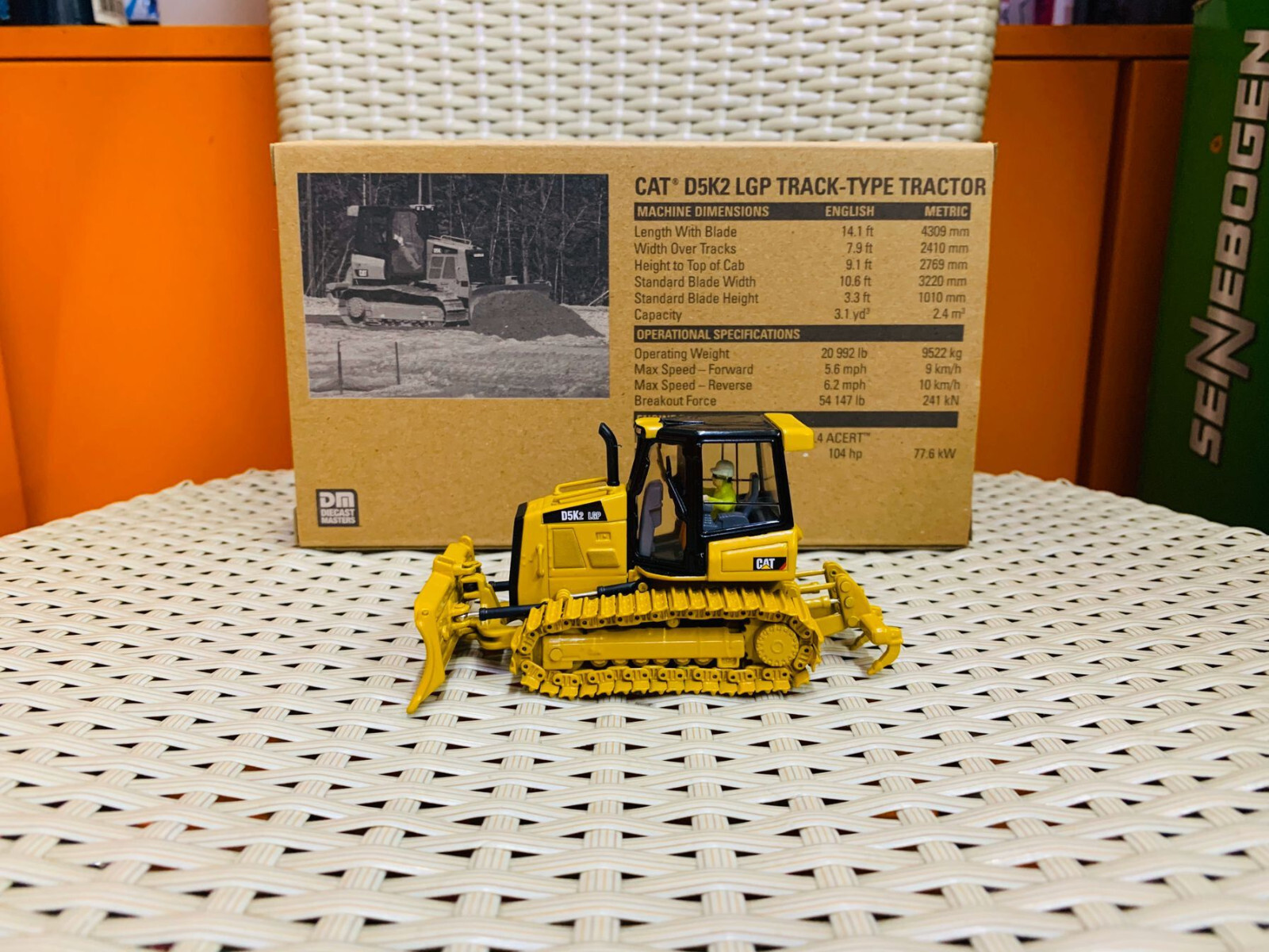 Caterpillar Cat D5K2 LGP Track-Type Tractor 1/50 DieCast