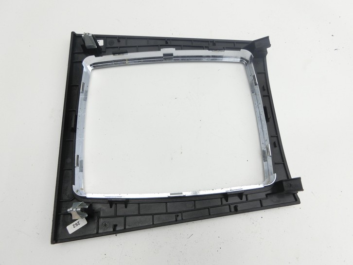 Mercedes W204 07-11 Blende Einbaurahmen  - Bild 3