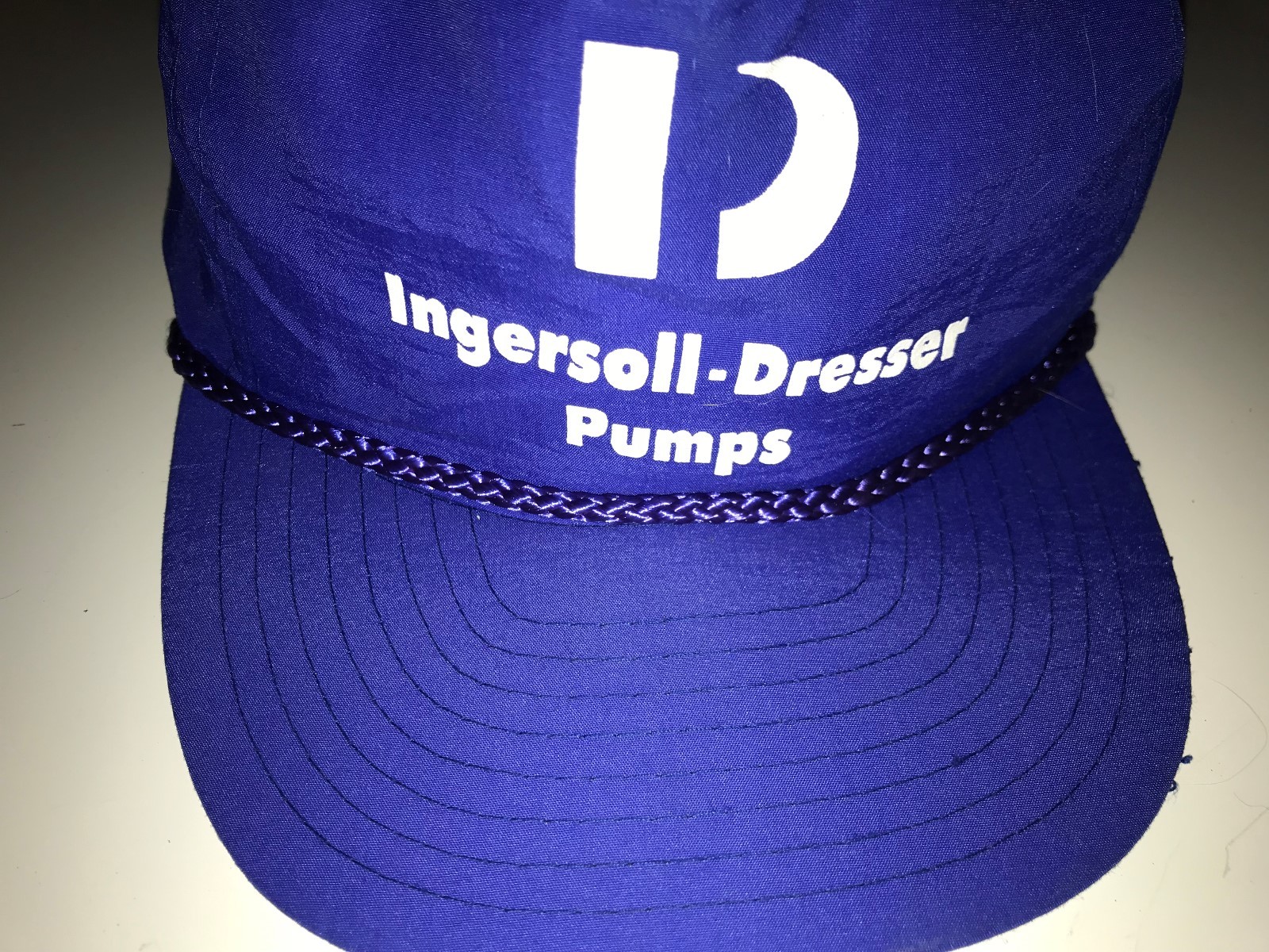 VINTAGE INGERSOLL - DRESSER PUMPS RARE BLUE TRUCK HAT CAP ZIPPER LOCK STRAP