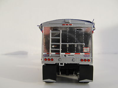 DCP 1/64 SCALE WILSON GRAIN TRAILER WIHTE WITH PURPLE TARP AND SILVER