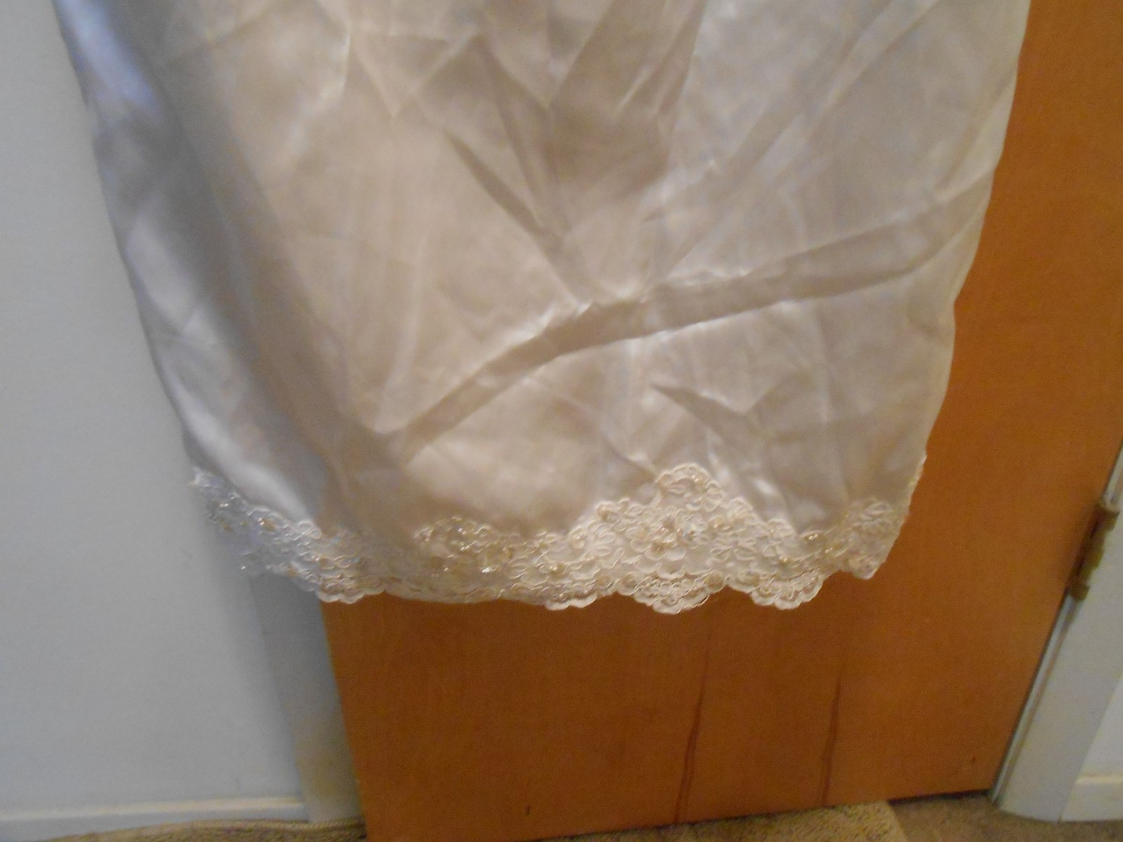 wedding dress pre owned full length satin size 18