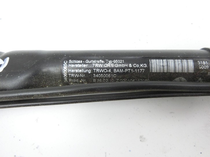 BMW E88 120d LCI 08-11 2,0d 105KW Gurtschloss Gurtstraffer Rechts Vorne BMW E88 120d LCI 08-11 11.03.2010 34050061C... Bild 4