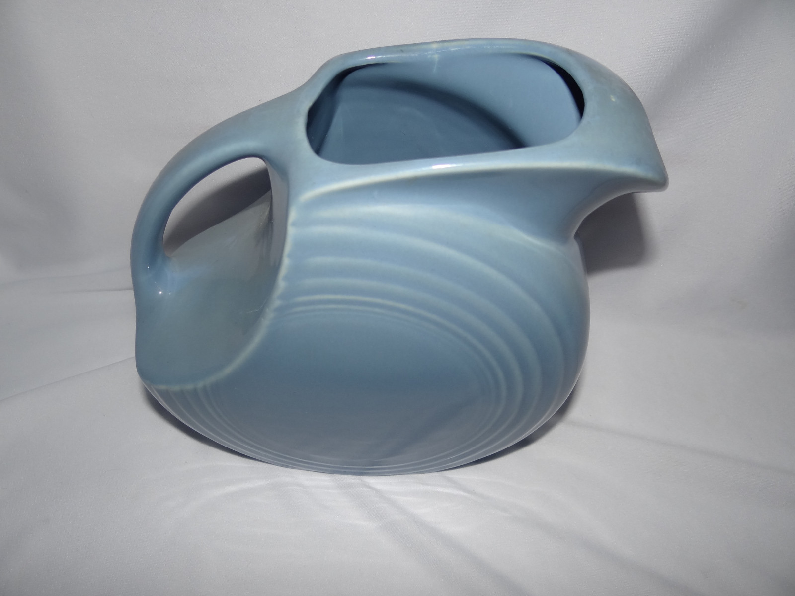Fiestaware Periwinkle Large Disc Pitcher Fiesta Water Pitcher Retired color