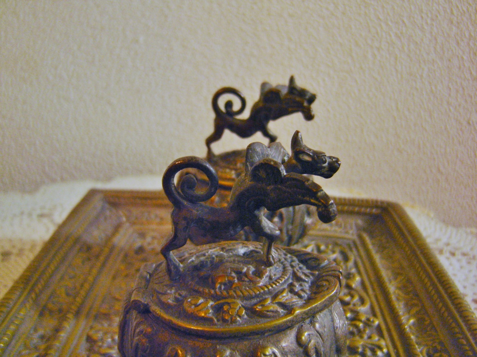 Antique Victorian Brass Double Glass Lined Ink Wells Gargoyle Lids Footed Tray