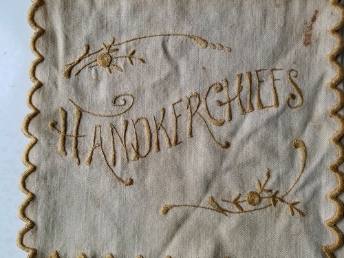Vintage Handkerchief Pouch Holder Embroidery