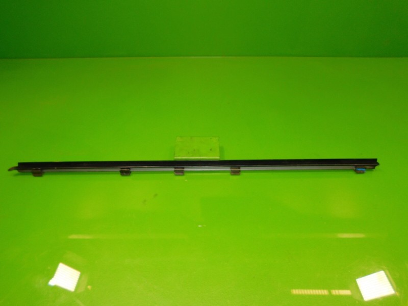 90-93 Integra OEM passenger door panel upper top glass window seal bar trim