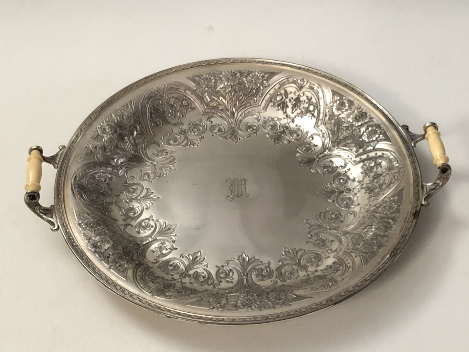 英イギリス アンティーク SILVER PLATE トレイ イギリスから届いたアンティークのおしゃれなトレイ、シルバー