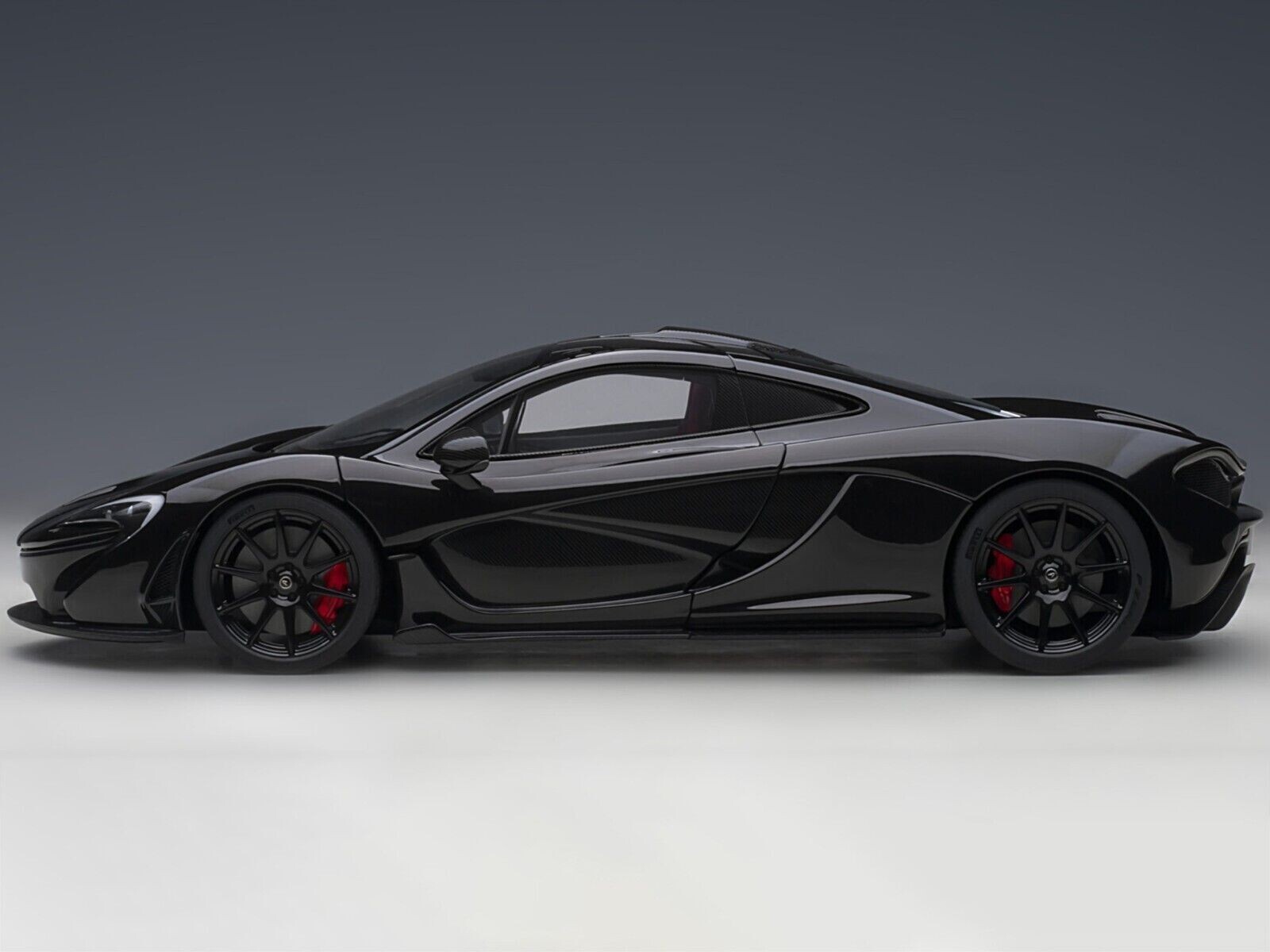 1/18 Mclaren P1 Fire Black W/ Red & Black Interior Model Car 1/18 Mclaren P1 Fire Black W/ Red & Black Interior Model Car