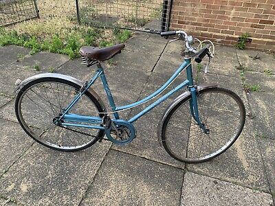 Vintage Ladies Raleigh Colette Town Bicycle  Single Speed Bike 26 In Wheels