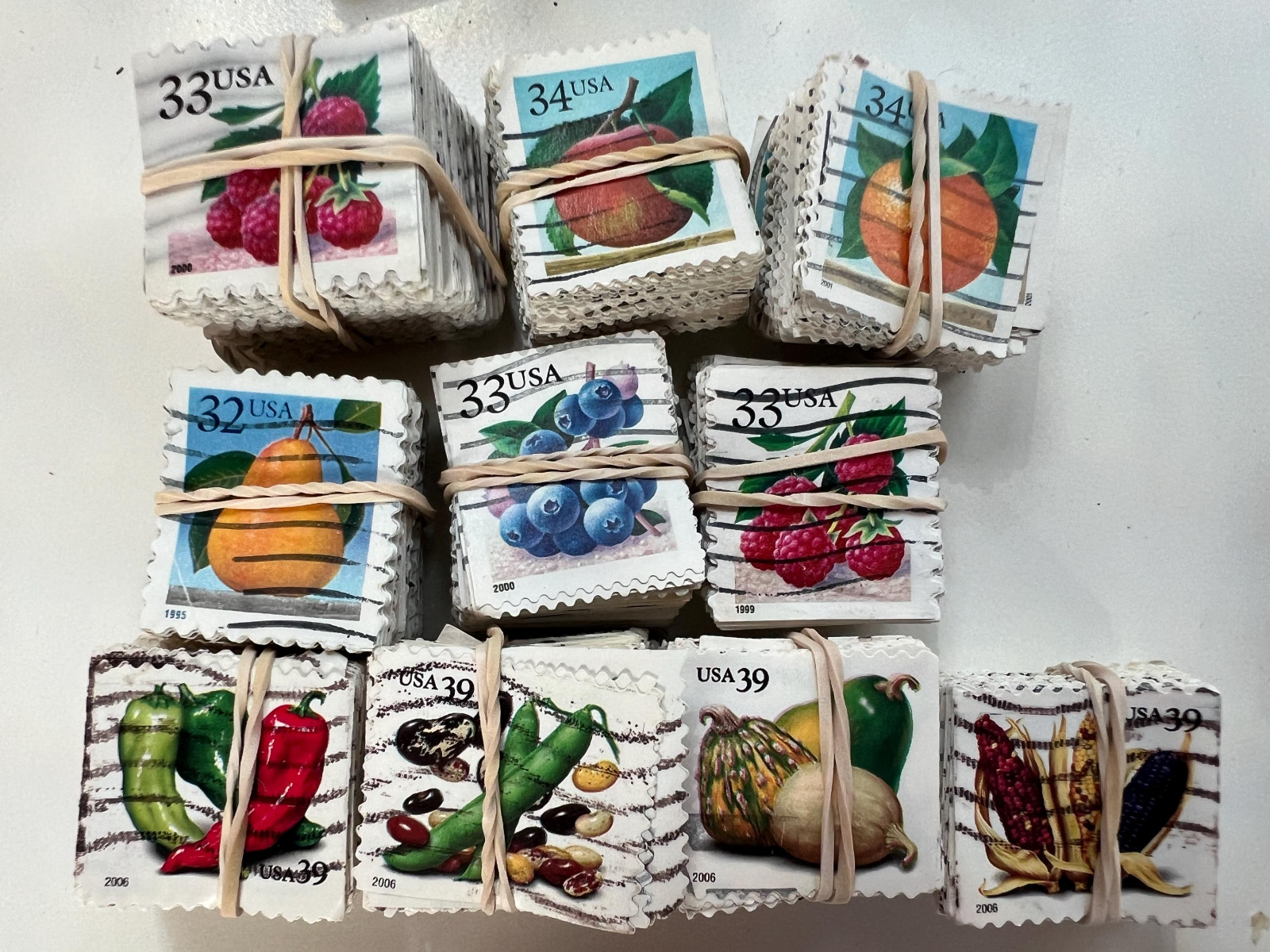 BY TOPIC BUNDLEWARE - Choose your favorite design -  25 stamps per packet