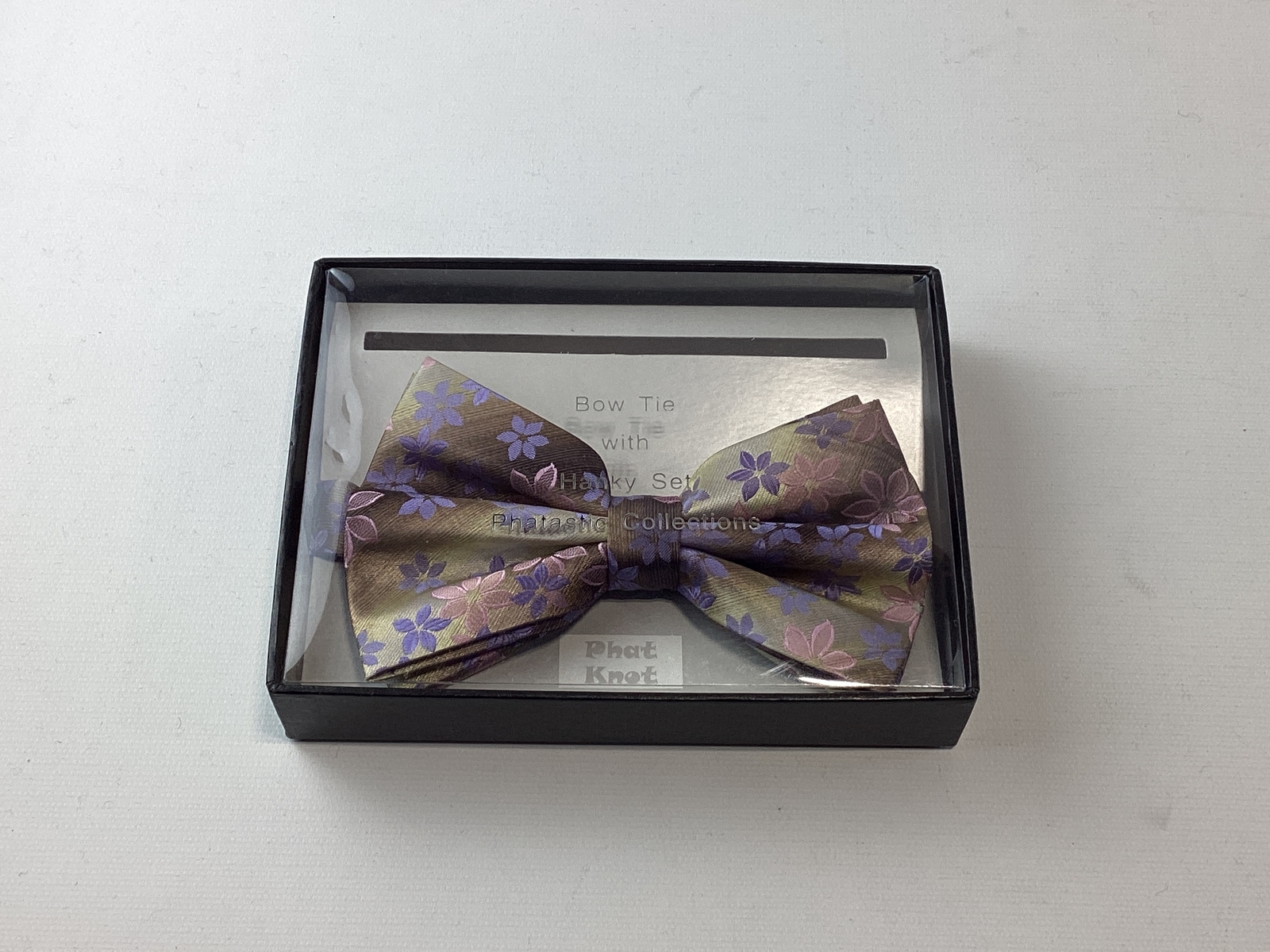 Mens Phatastic Collections Purple Floral Bow Tie with Pocket Square NEW
