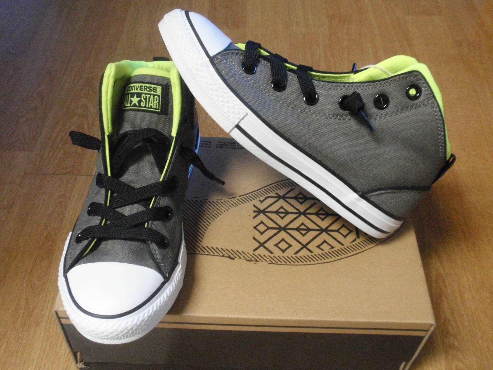 converse static mid