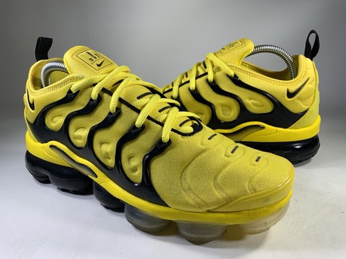 nike vapormax plus black and yellow