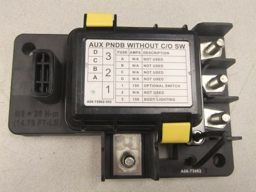 パネル Freightliner Cascadia Aux Power Net Distribution Box - PNDB