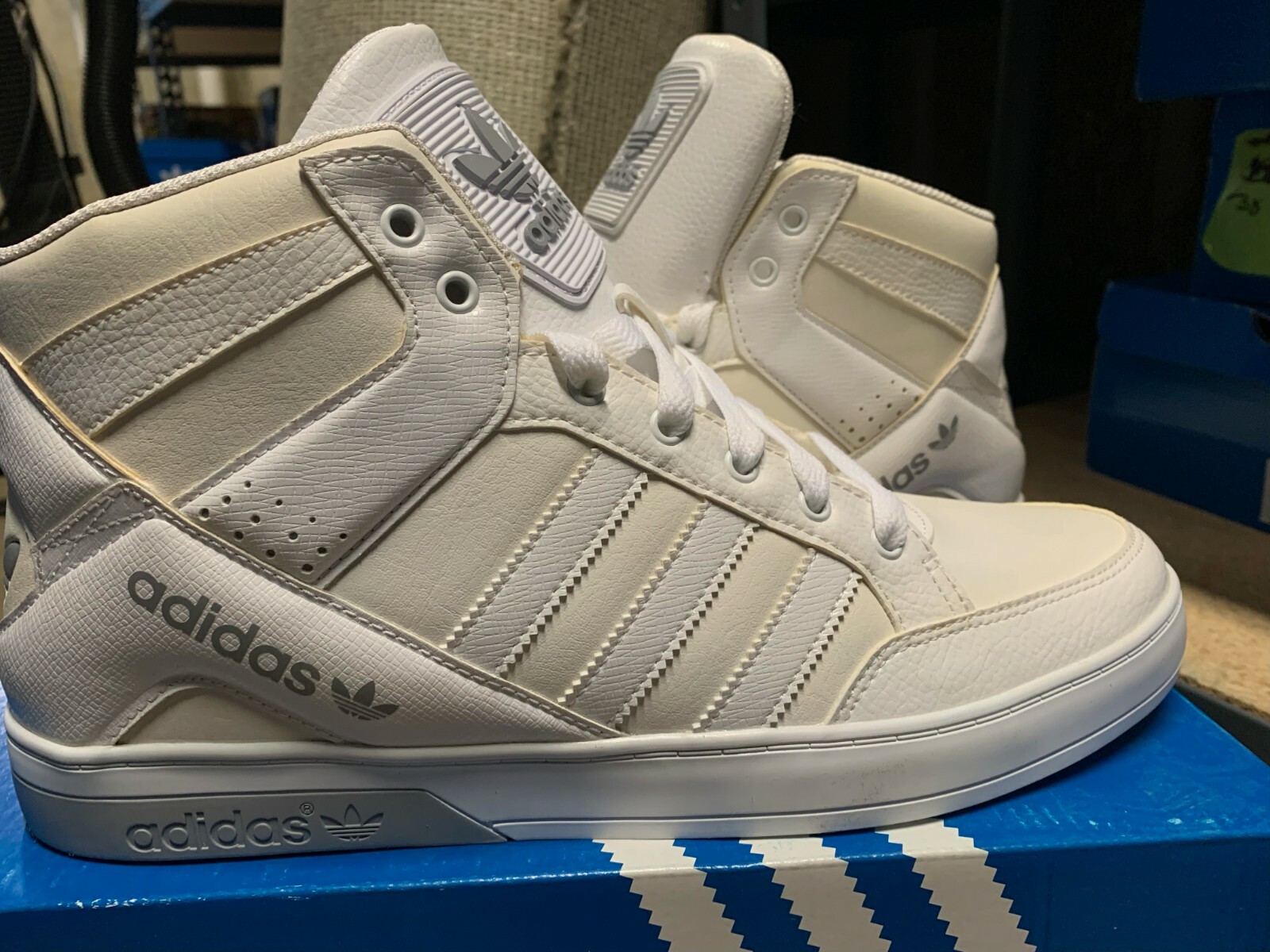 

11 Yelllowing — новые белые кроссовки adidas Originals HARDCOURT HI D74268, Белый, Yelllowing