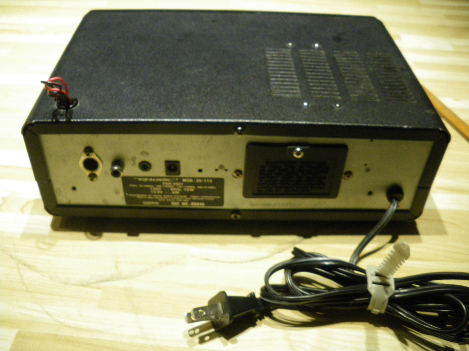 Realistic Pro-2021 Scanner 200 Channel VHF UHF AM/FM TANDY/ Radio shack