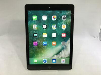 Apple iPad 5th Generation 32GB Space Gray Unlocked Very Good