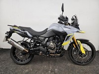 2025 SUZUKI VSTROM 800DE ** GPR EXHAUST - 2 KEYS - FIRST MOT AUGUST 2028 **