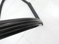 Maserati Ghibli M157 13-24 Dichtung für Rahmen Tür Rechts Vorne Maserati Ghibli M157 13-24 15.06.2016 gebraucht Vorschau 4
