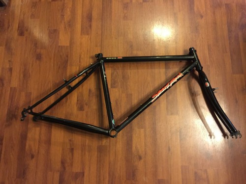 Vintage Lotus M2000 Mountain Bike 49cm Frame Pro Series Vintage Lotus M2000 Mountain Bike 49cm Frame Pro Series