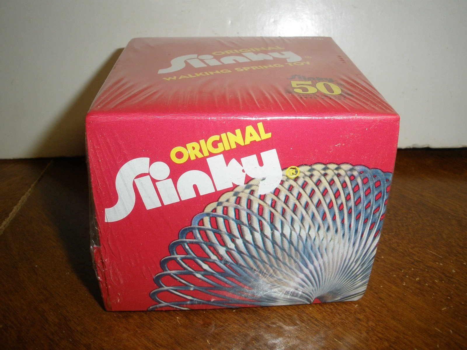 ブルームバーグ　スリンキー NEW 50th Anniversary Original Slinky Sealed Box (N6) | eBay