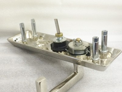 NEW Yale 628F Passage Exit  Device Trim RHR  Handed Lever  Escutcheon Cylinder