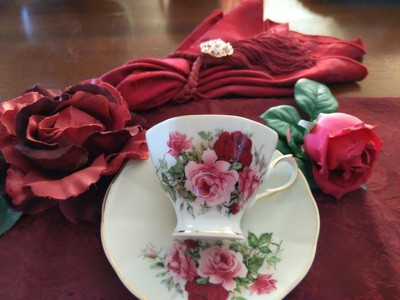 VIntage Formalities By Baum Bros Pink Roses Side Plates Dinnerware Set China Dinner Plates Service for 4 Teacup and Saucers