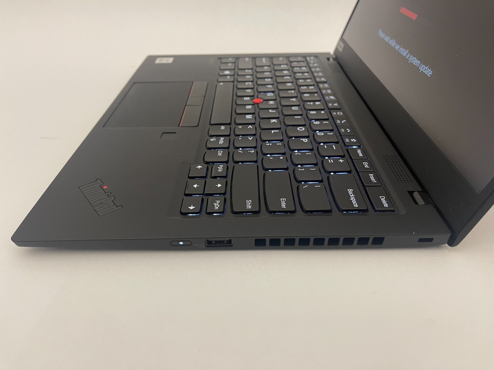 Lenovo ThinkPad X1 Carbon Gen 8 14
