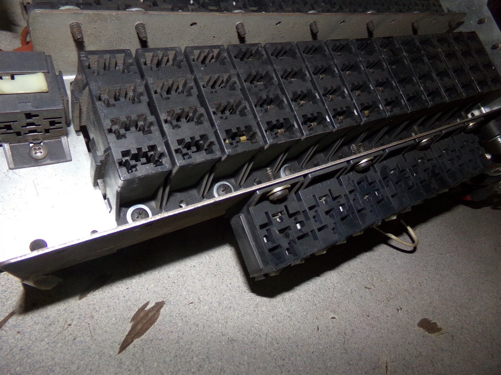 ギタリーマン　スルーボックス 楽天市場】KENTON THRU-12 MIDI スルーボックス ケントン : 島村楽器