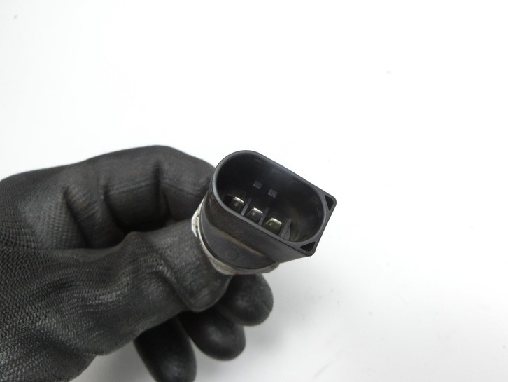 VW Passat 3G 14-19 TFSI 1,8 131KW Railsensor Drucksensor VW Passat 3G 14-19 11.04.2016 16-03-12-662611 06H906051K... Bild 3