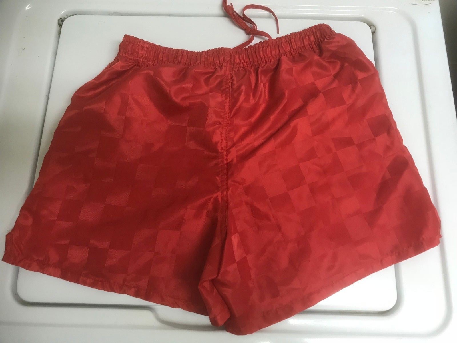 vintage UMBRO Nylon Shorts size MEDIUM Red Check Lightweight Thin Soccer