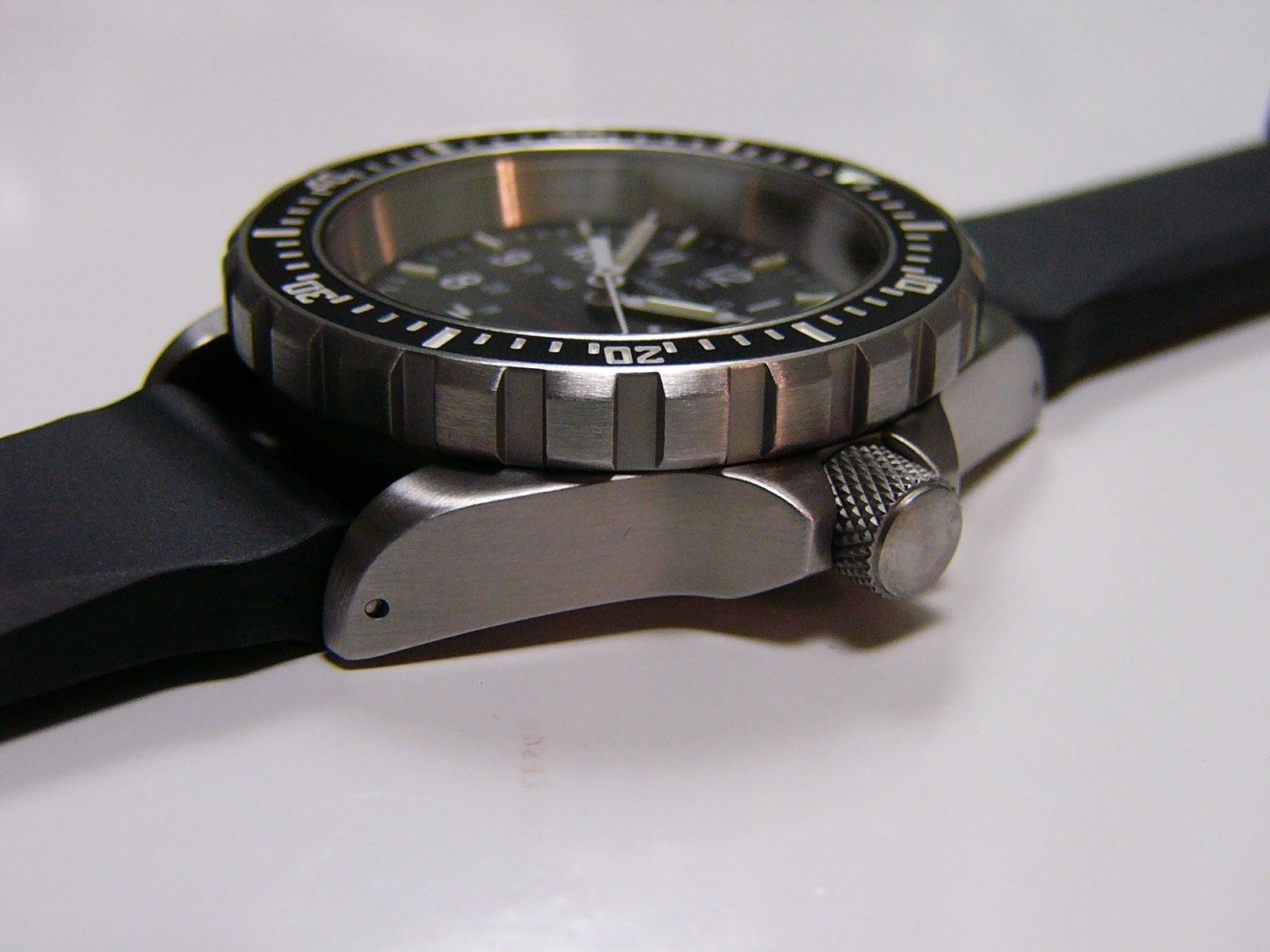 Pre-owned Marathon Military Tsar Dive Watch, Us Government Dial, Swiss Made, Iso 6425