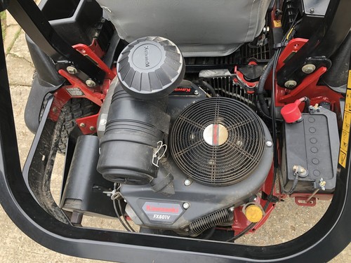 toro zero turn lawn mower 60” Commercial 3000 Series Only 81 Hrs