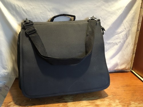 Creative Memories 12 x 12 Memory Mate 3 Ring Binder Tote/Storage Bag With Extras