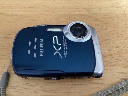 FUJIFILM finepix XP90 二台セット　ジャンク FUJIFILM finepix XP90 二台セット ジャンク - メルカリ