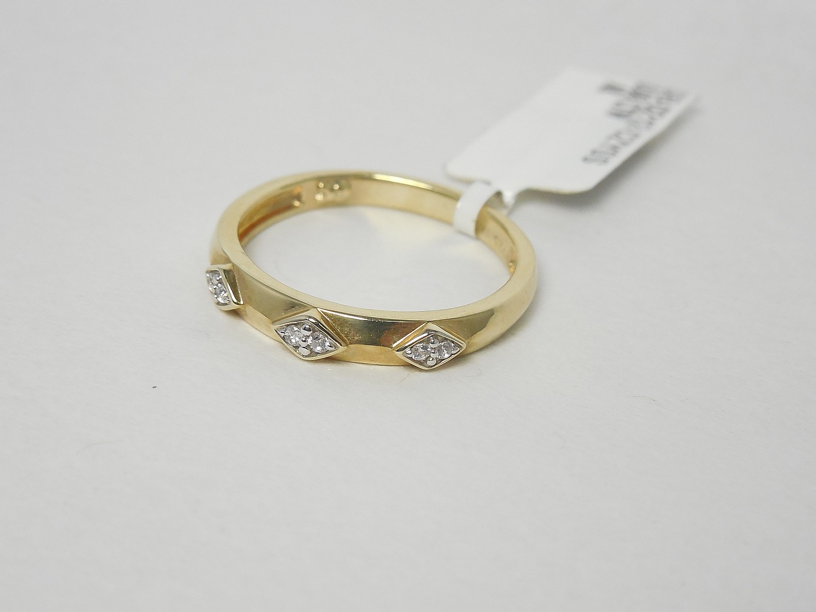14KT Gold Plated Sterling Silver Diamond Simulant Womens Wedding Ring  .06 Carat
