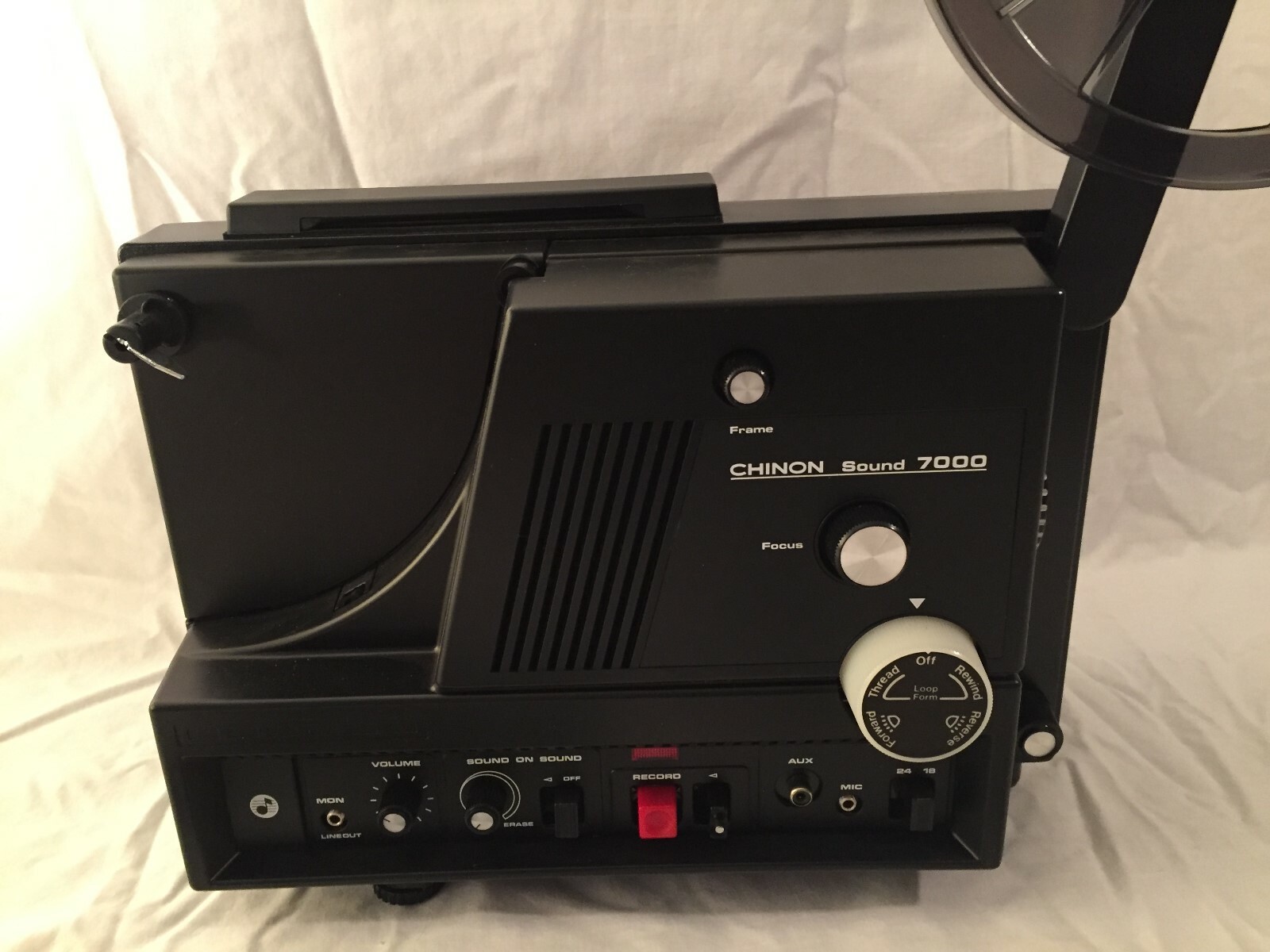 Chinon Sound 7000 8mm Projector With Original Box Packaging & Accessories Works