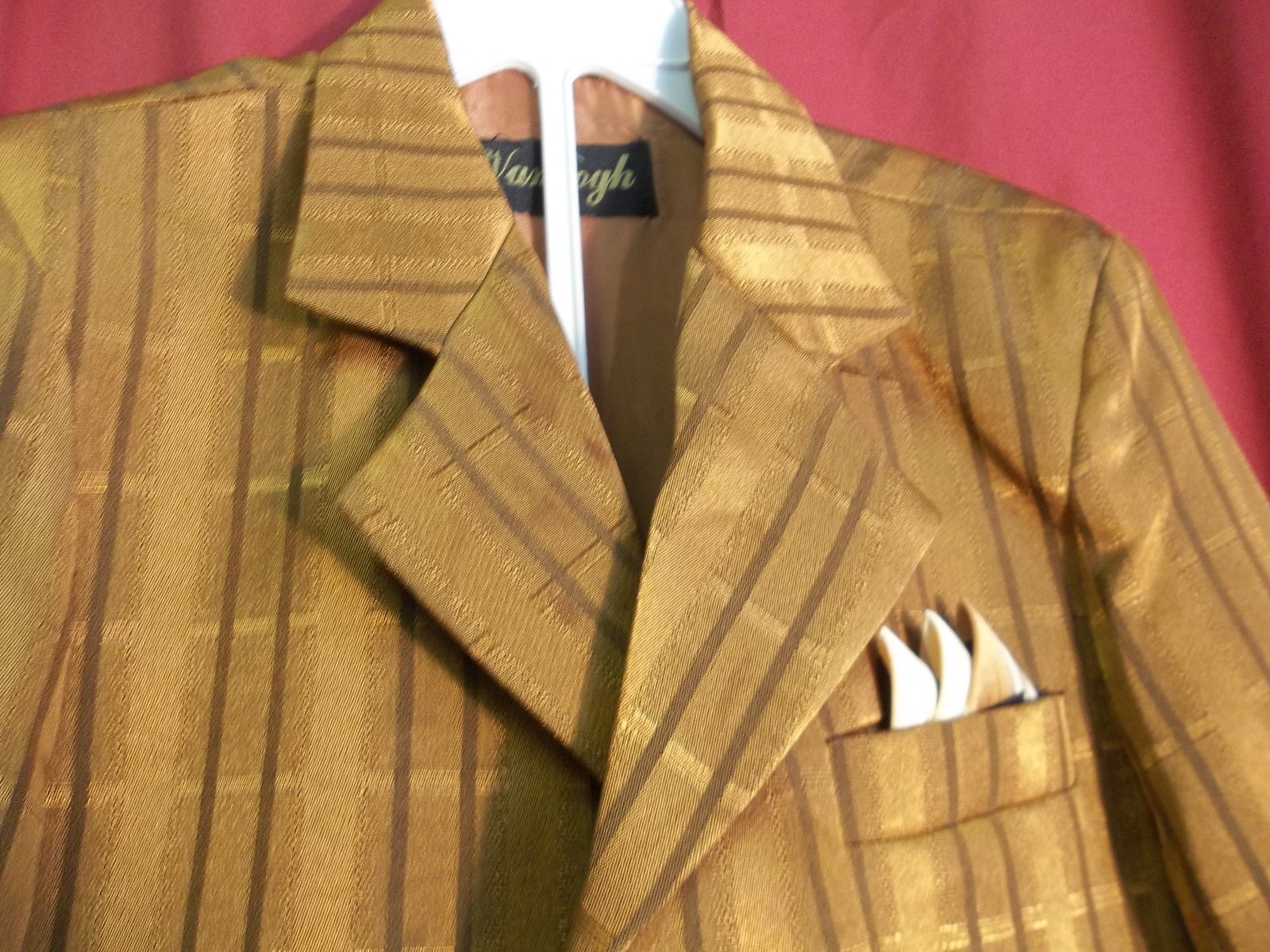 REDUCED BOYS GOLD 2 PIECE SUIT SZ 3T LONG JACKET  