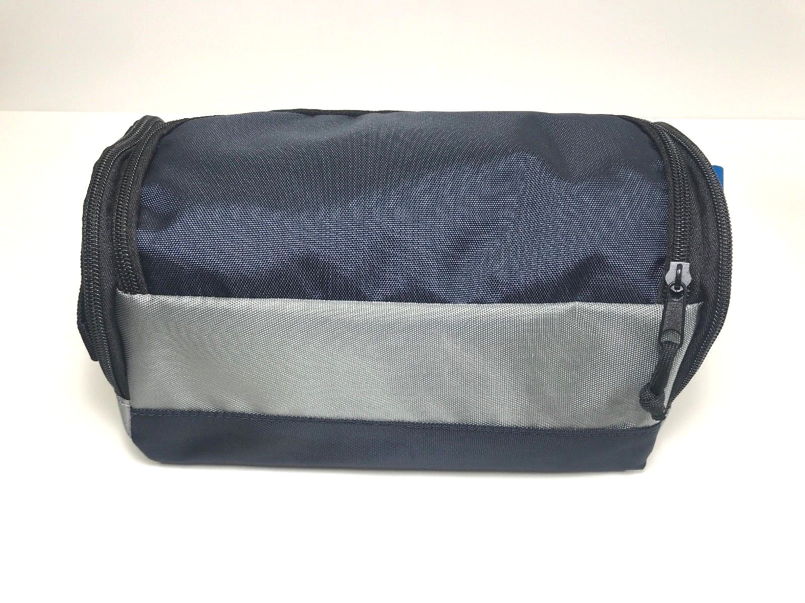 Columbia Toiletry Travel Bag BNWT 50$
