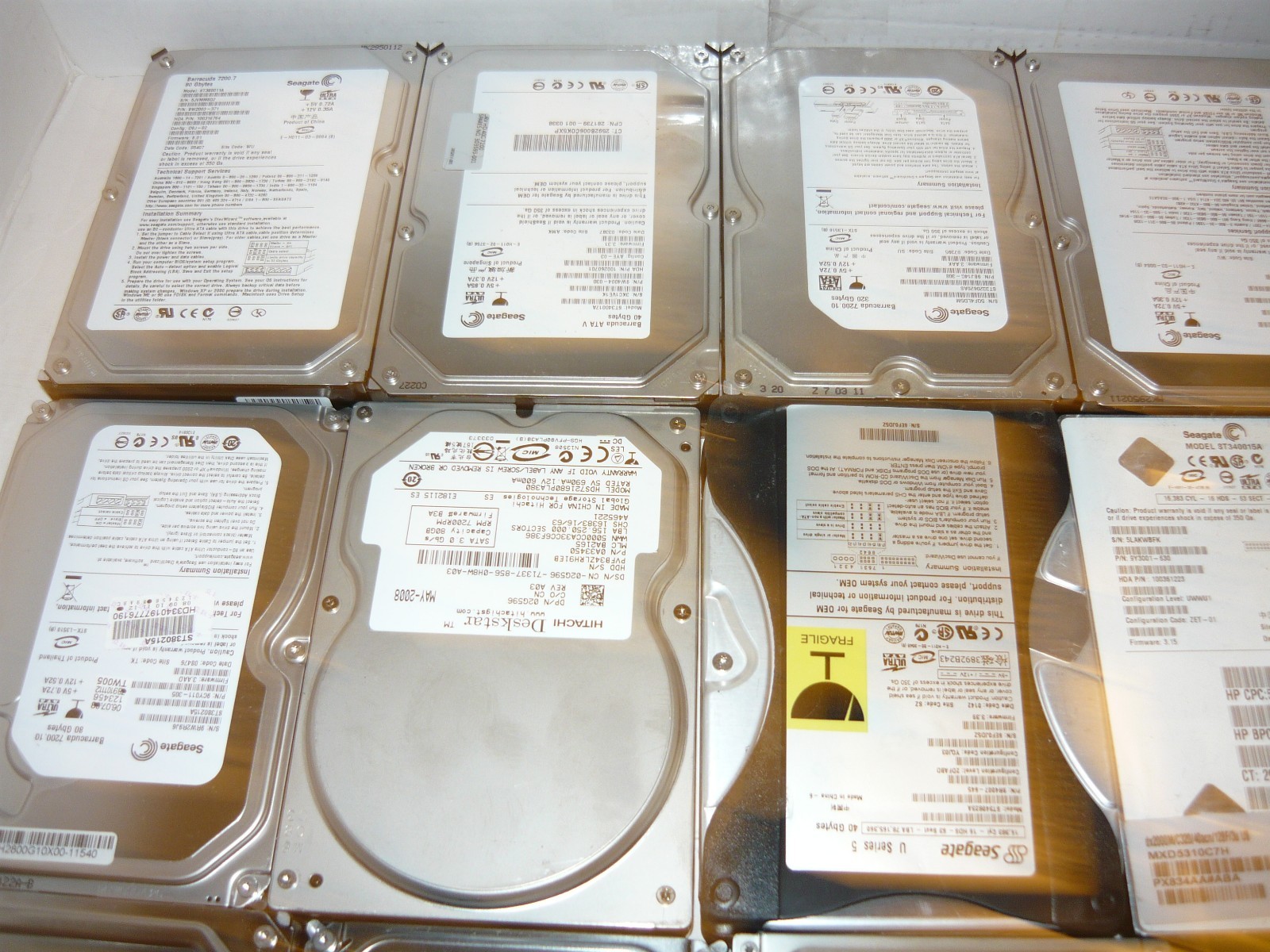 Lot of 22 BROKEN AS IS FOR PARTS SCRAP 3.5'' hard drives GOLD RECOVERY 24 LBS