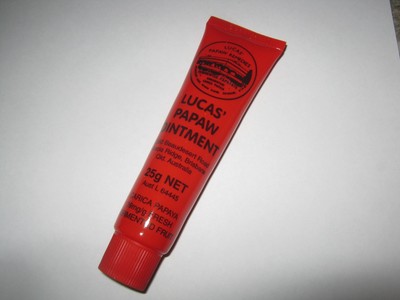 tube lucas papaw remedies ointment / cracked lips / nappy rash