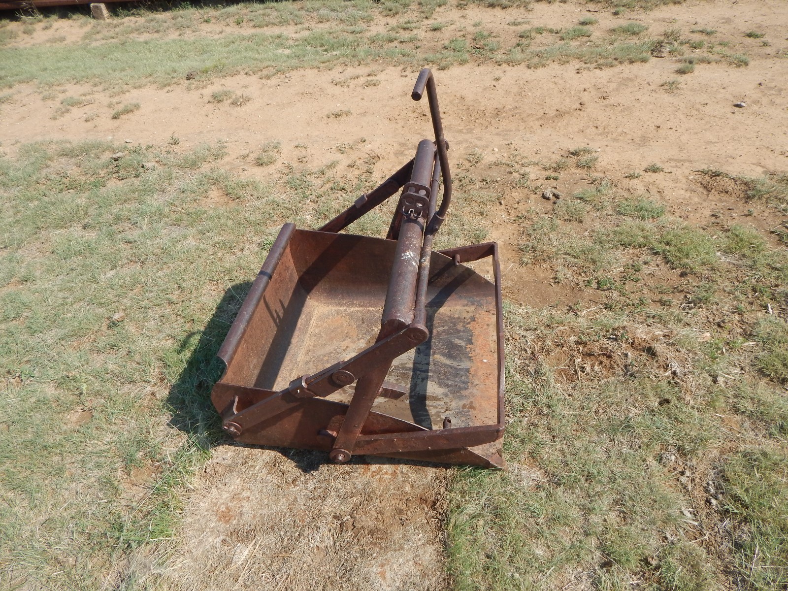 Fresno Scraper for a Ford Tractor