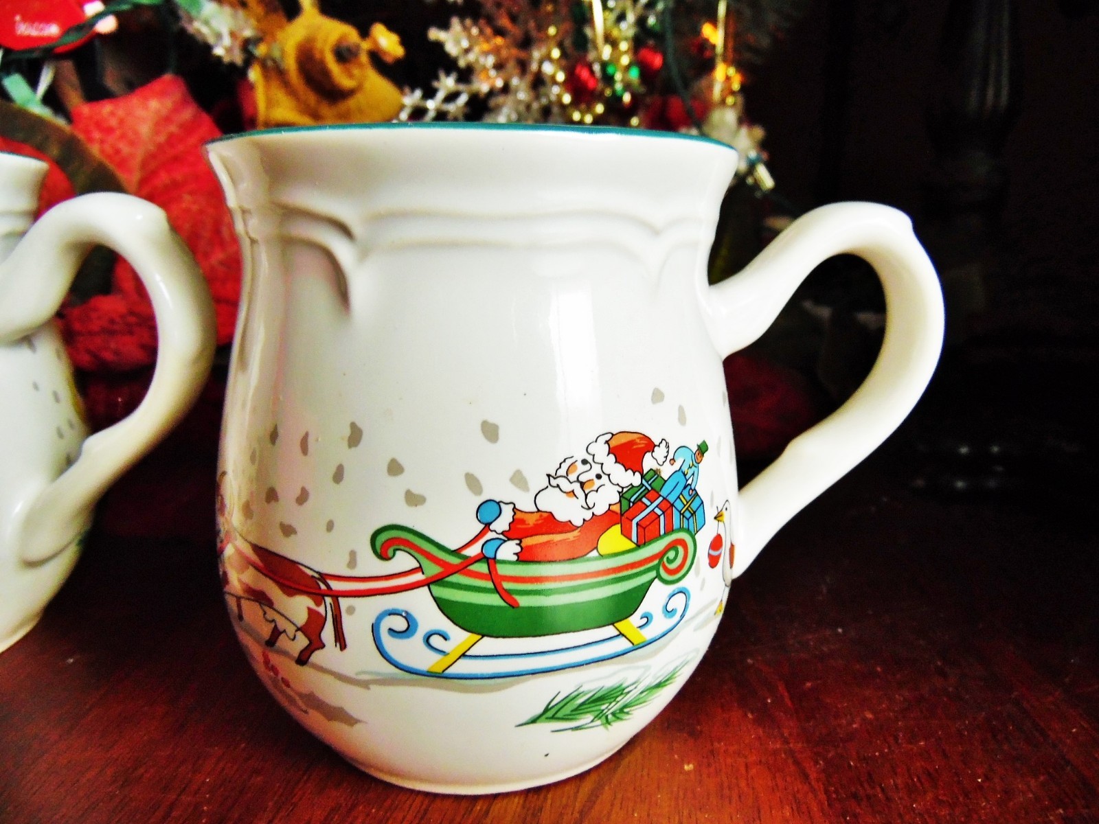 4 NEW OTHER INTERNATIONAL CHINA COUNTRY CHRISTMAS LARGE MUGS 4