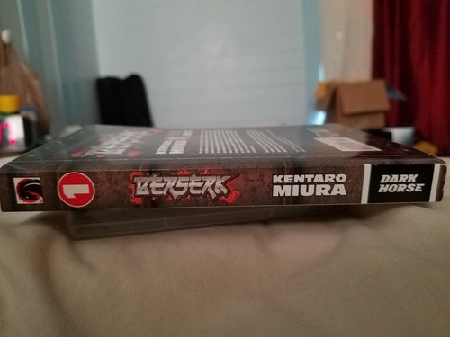 Berserk volume 1 Manga English Kentaro Miura Great condition Dark Horse