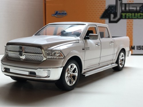ミニカー jadatoys Just Trucks 2014 RAM 1500 dub 2014 Dodge Ram 1500 Pick up 97473 1/24 scale Jada Toys Just