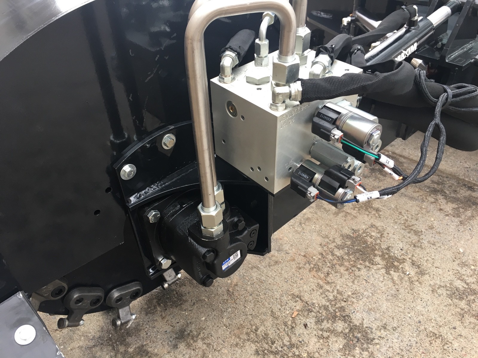 Jenkins Iron Stump Grinder for SkidSteer Loaders 14-25GPM In Stock Free Shipping