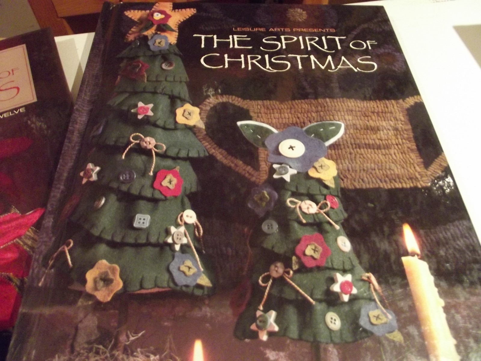 Leisure Arts, The Spirit of Christmas, Set of 4 Books, Christmas Decorating