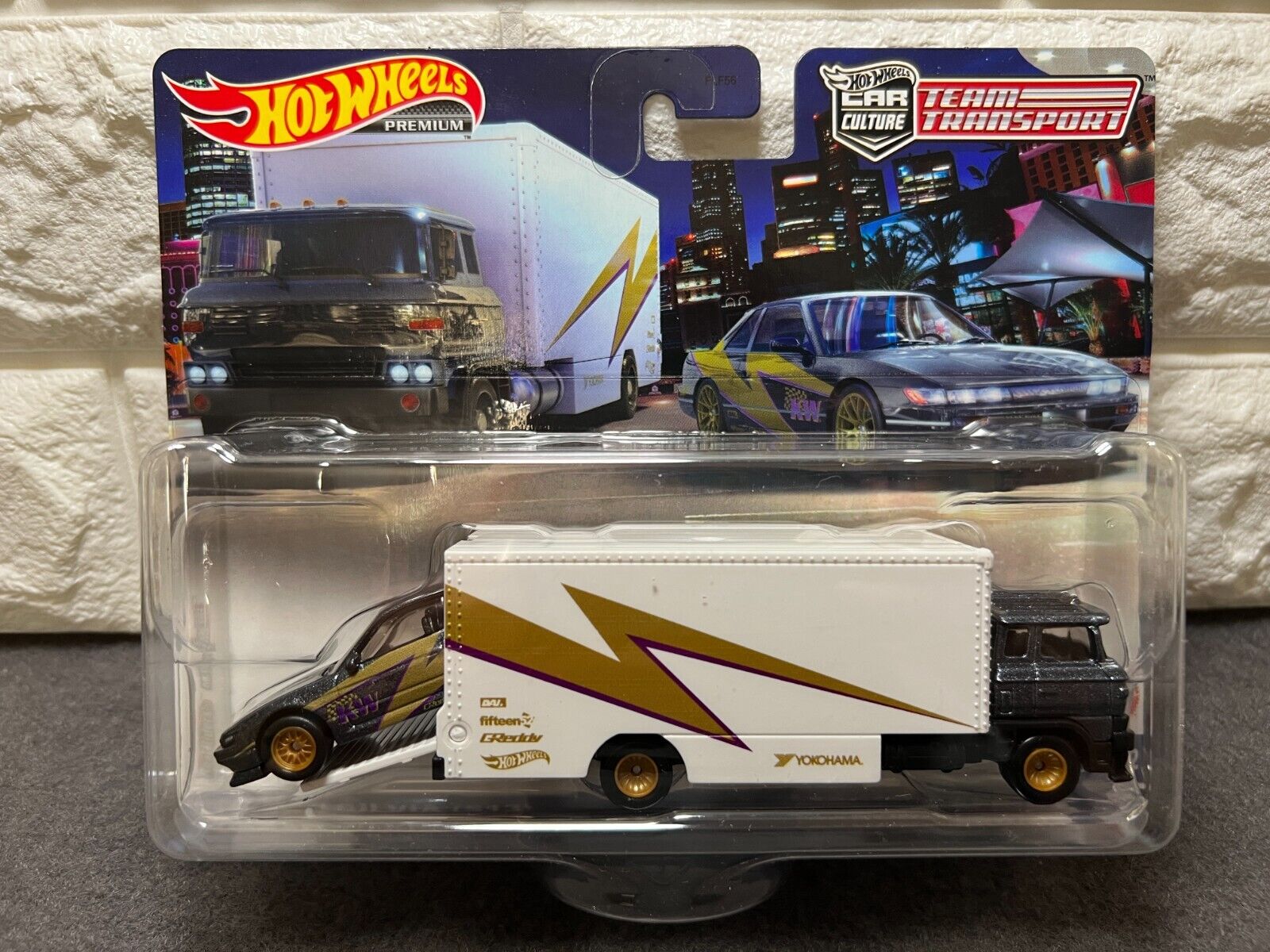 Hot Wheels Team Transport Nissan Silvia (S13) Sakura Hot Wheels Team Transport Nissan Silvia (S13) Sakura
