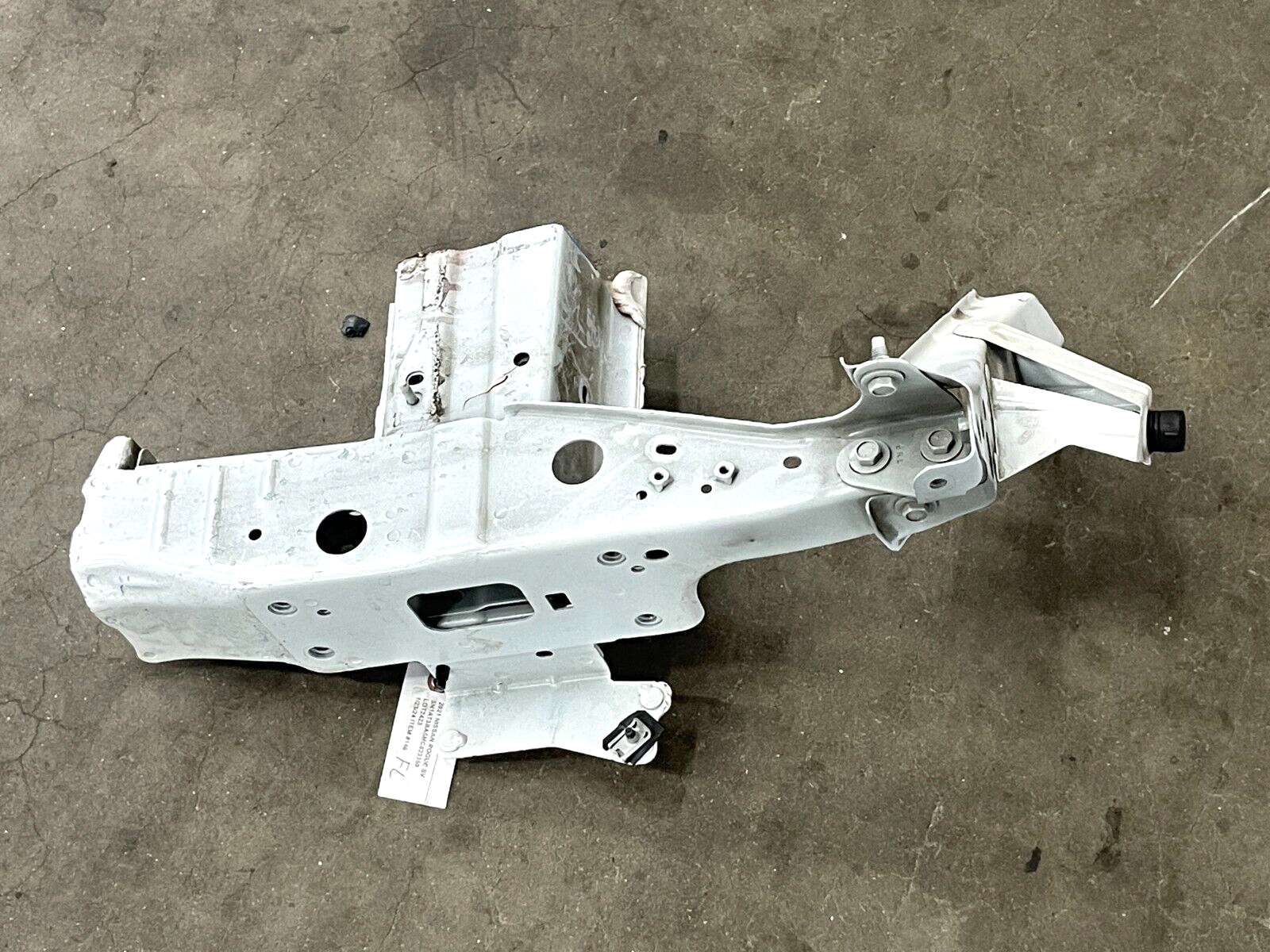 2021-2023 Nissan Rogue Front Left Side Fender Frame Apron